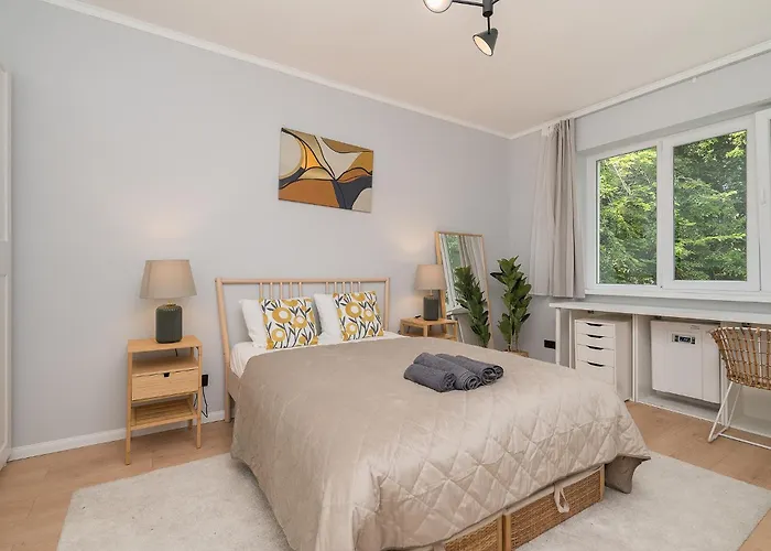 Lovely Quiet Central Apartment Near Heroes Square By Cavaland
