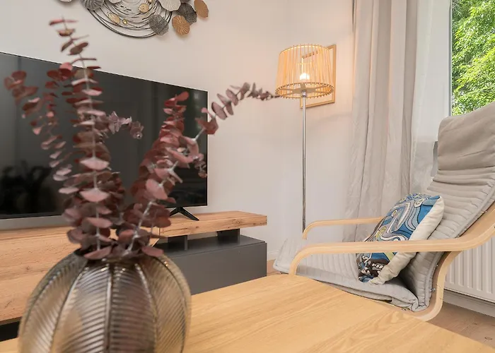 Lovely Quiet Central Apartment Near Heroes Square By Cavaland
